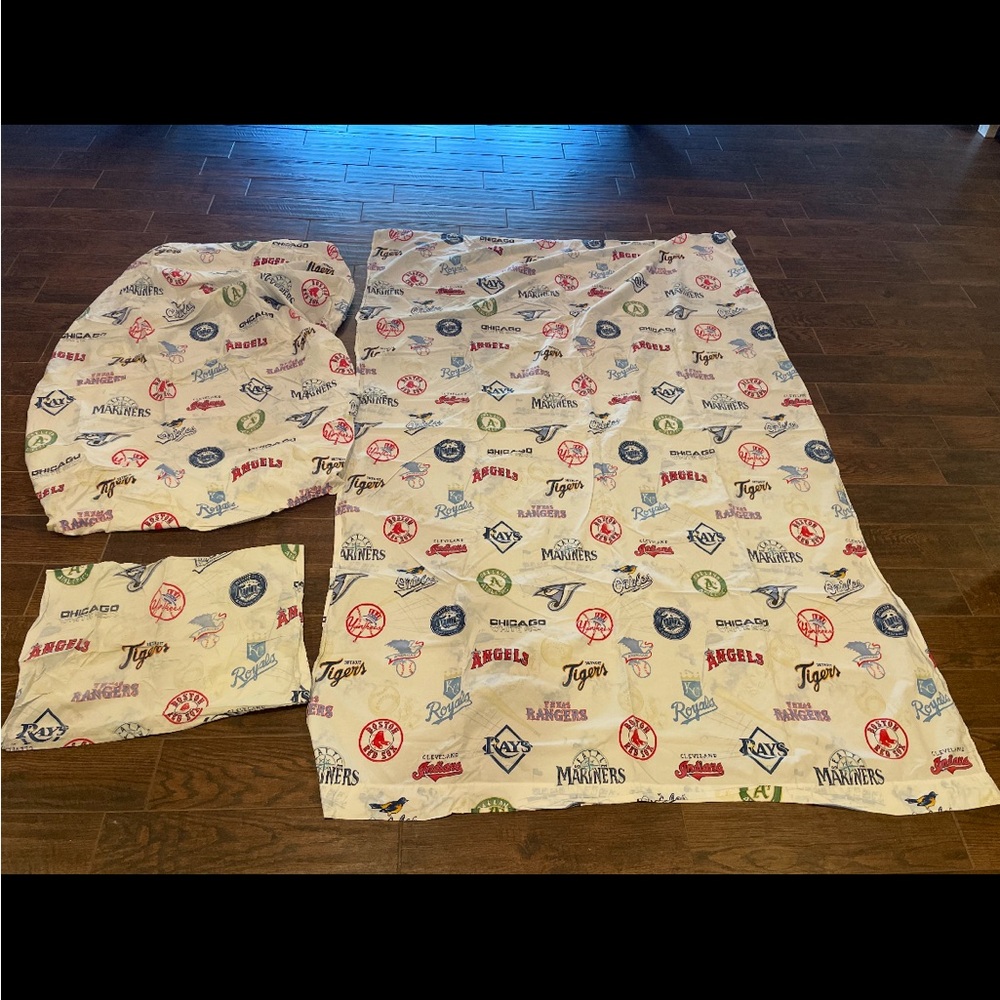 Pottery Barn Teen MLB Logo Duvet Cover Set - Cream